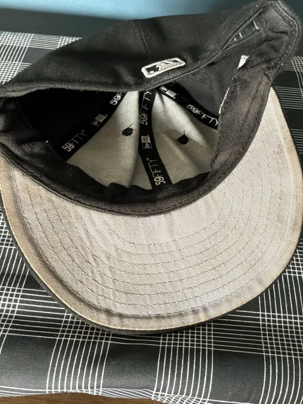 2000 World Series Yankees Fitted Baseball Cap - Picture 4 of 4